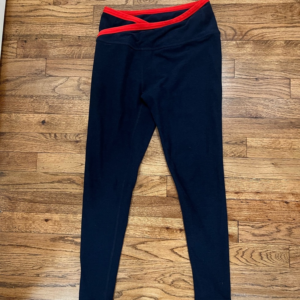 Spacedye Outlines High Waisted Midi Legging like new.  Navy and red